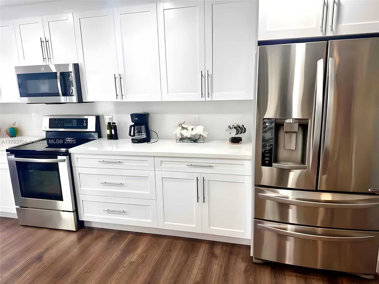 Small Image of 1398 HARBOR VIEW DR, Fort Myers Number 16