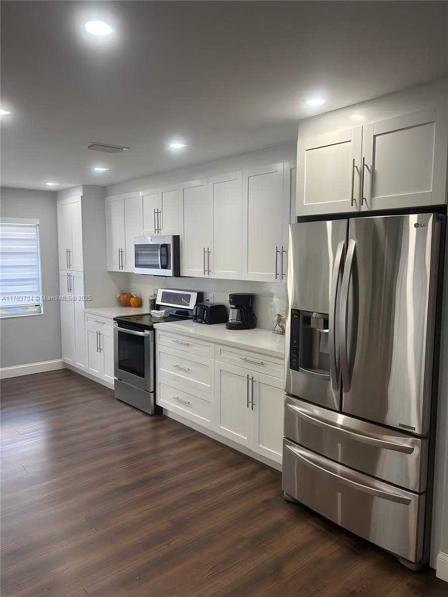 Small Image of 1398 HARBOR VIEW DR, Fort Myers Number 20