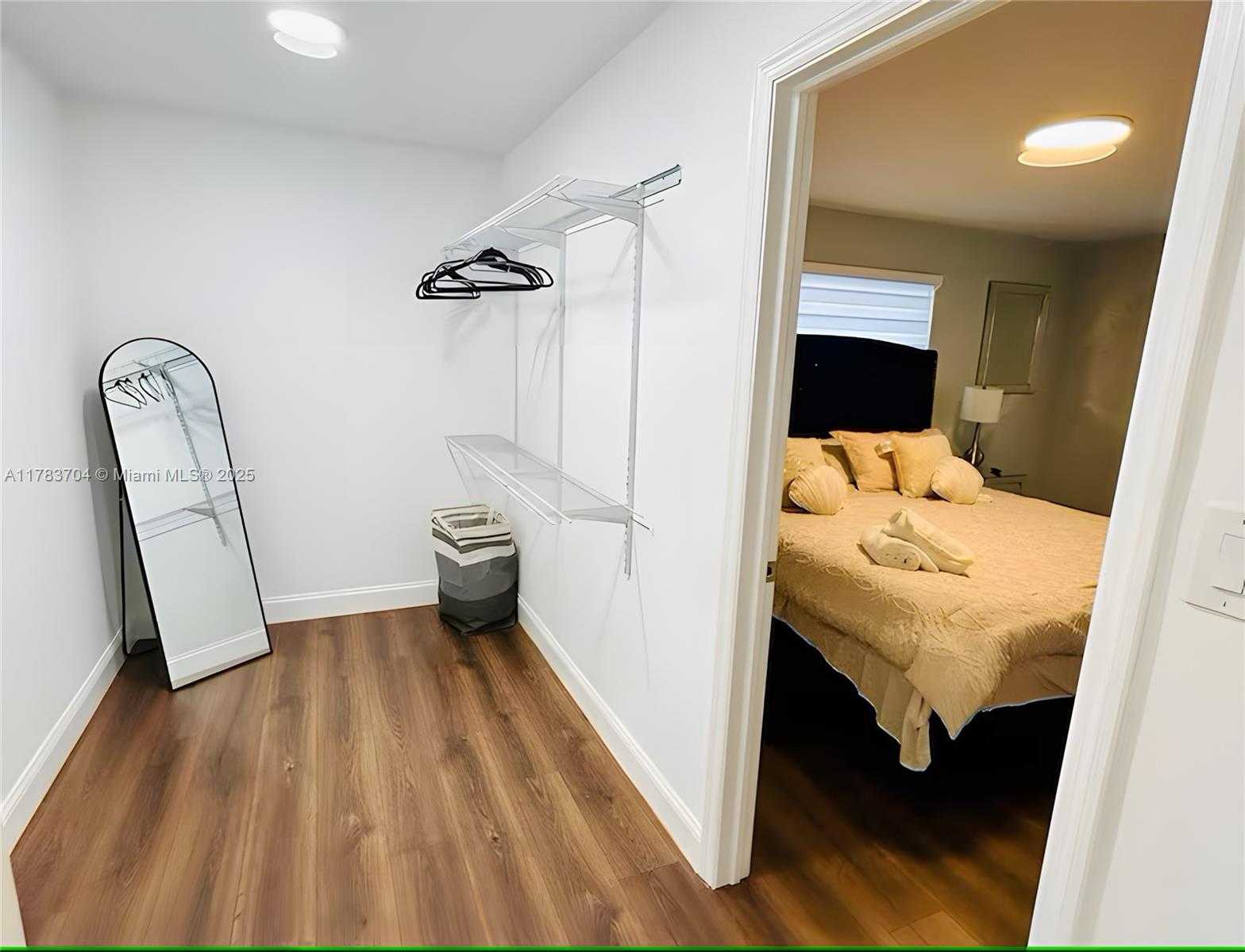 Small Image of 1398 HARBOR VIEW DR, Fort Myers Number 23