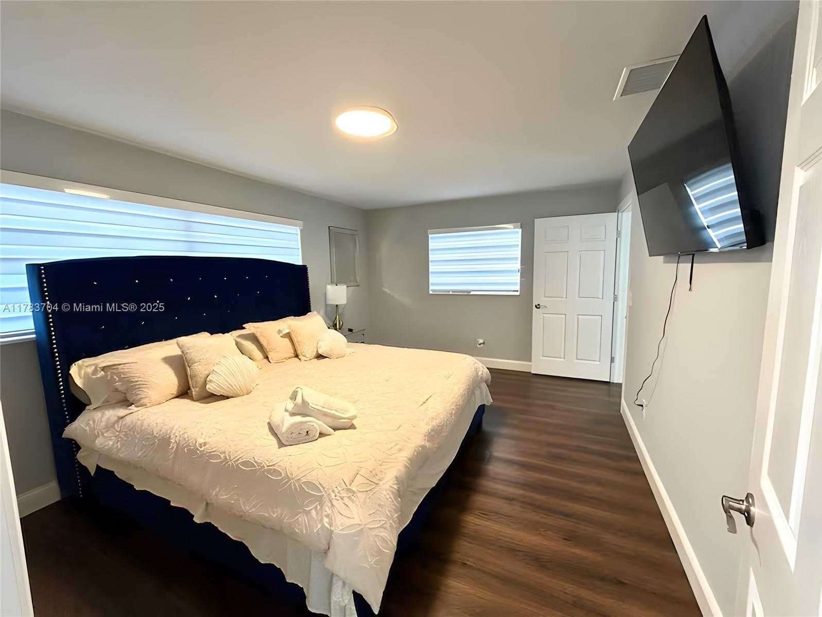 Small Image of 1398 HARBOR VIEW DR, Fort Myers Number 24