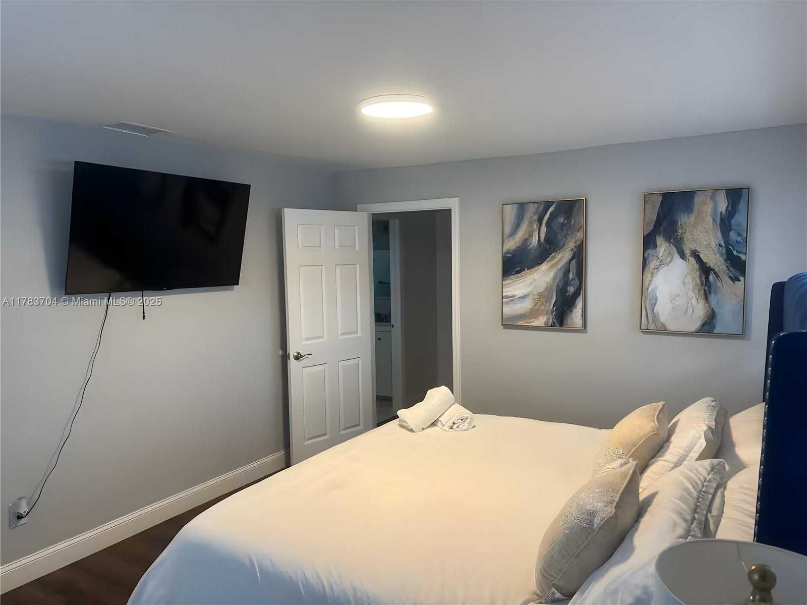 Small Image of 1398 HARBOR VIEW DR, Fort Myers Number 25