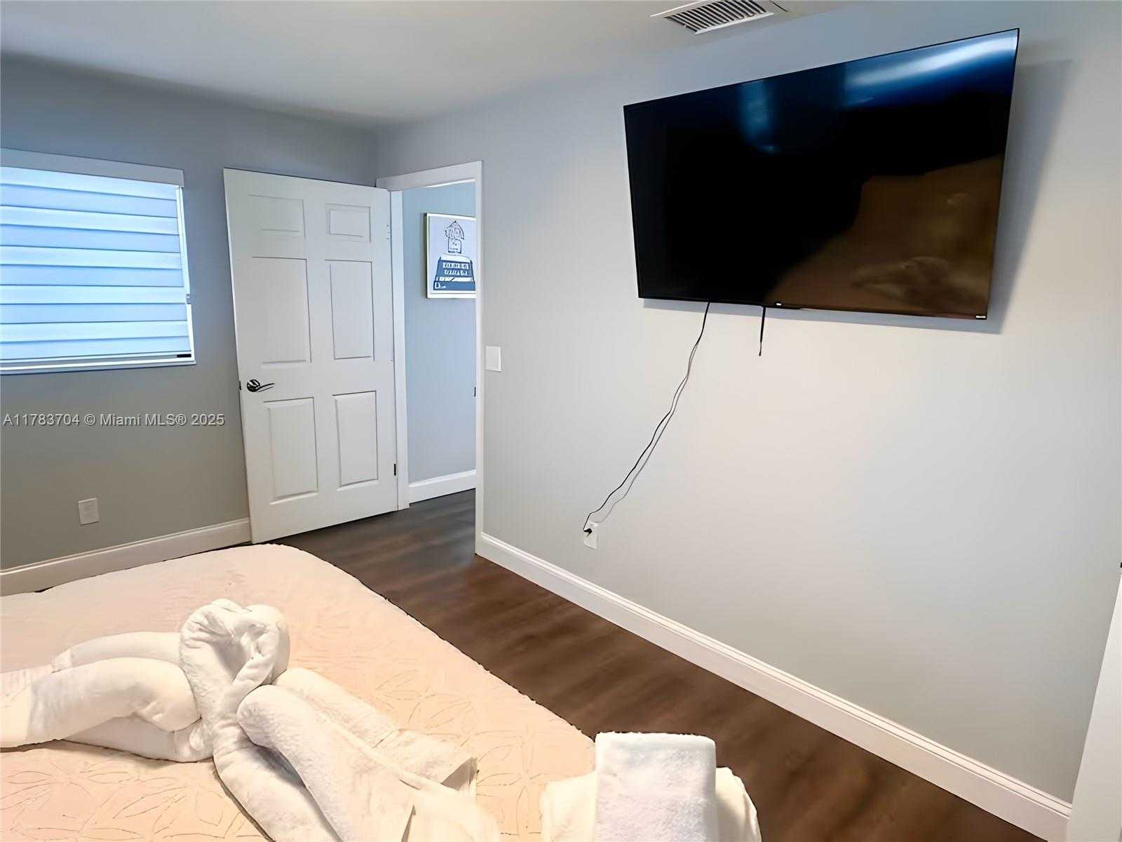 Small Image of 1398 HARBOR VIEW DR, Fort Myers Number 26