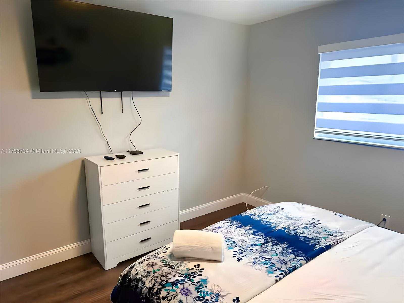 Small Image of 1398 HARBOR VIEW DR, Fort Myers Number 33