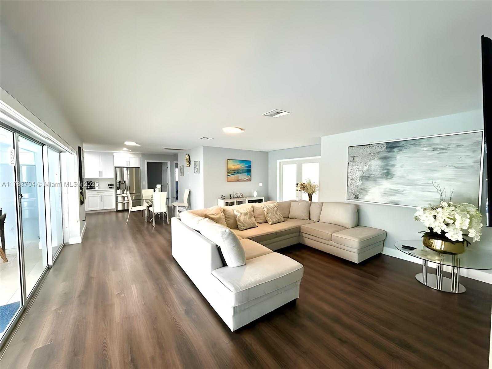 Small Image of 1398 HARBOR VIEW DR, Fort Myers Number 5