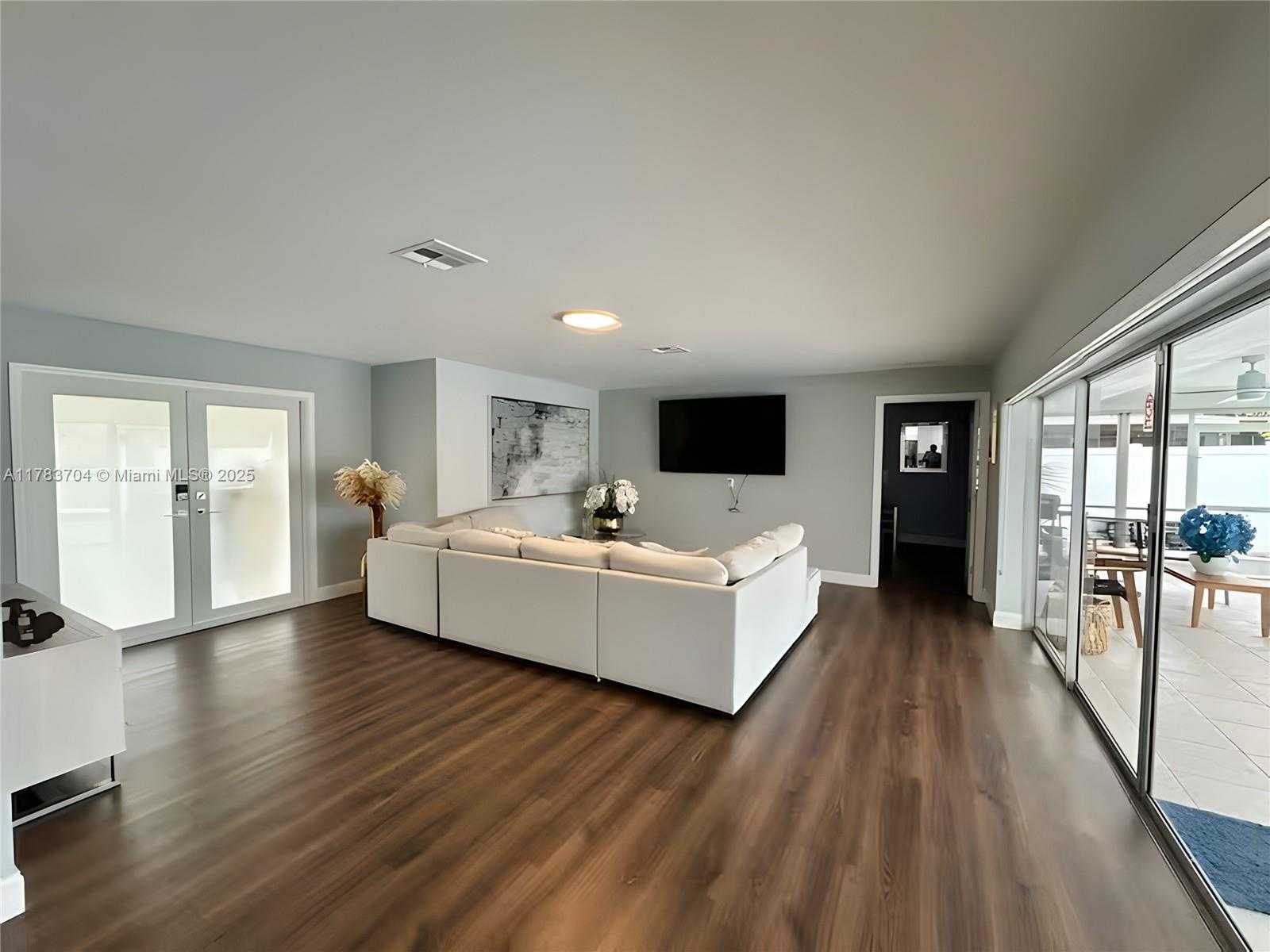 Small Image of 1398 HARBOR VIEW DR, Fort Myers Number 7