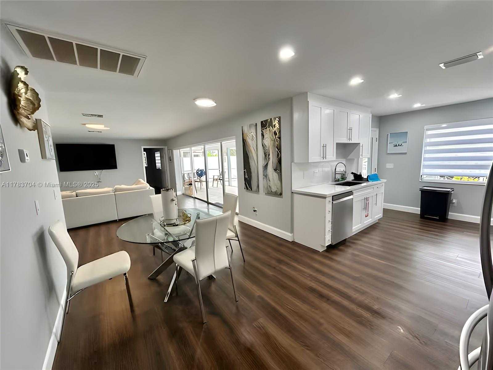 Small Image of 1398 HARBOR VIEW DR, Fort Myers Number 8