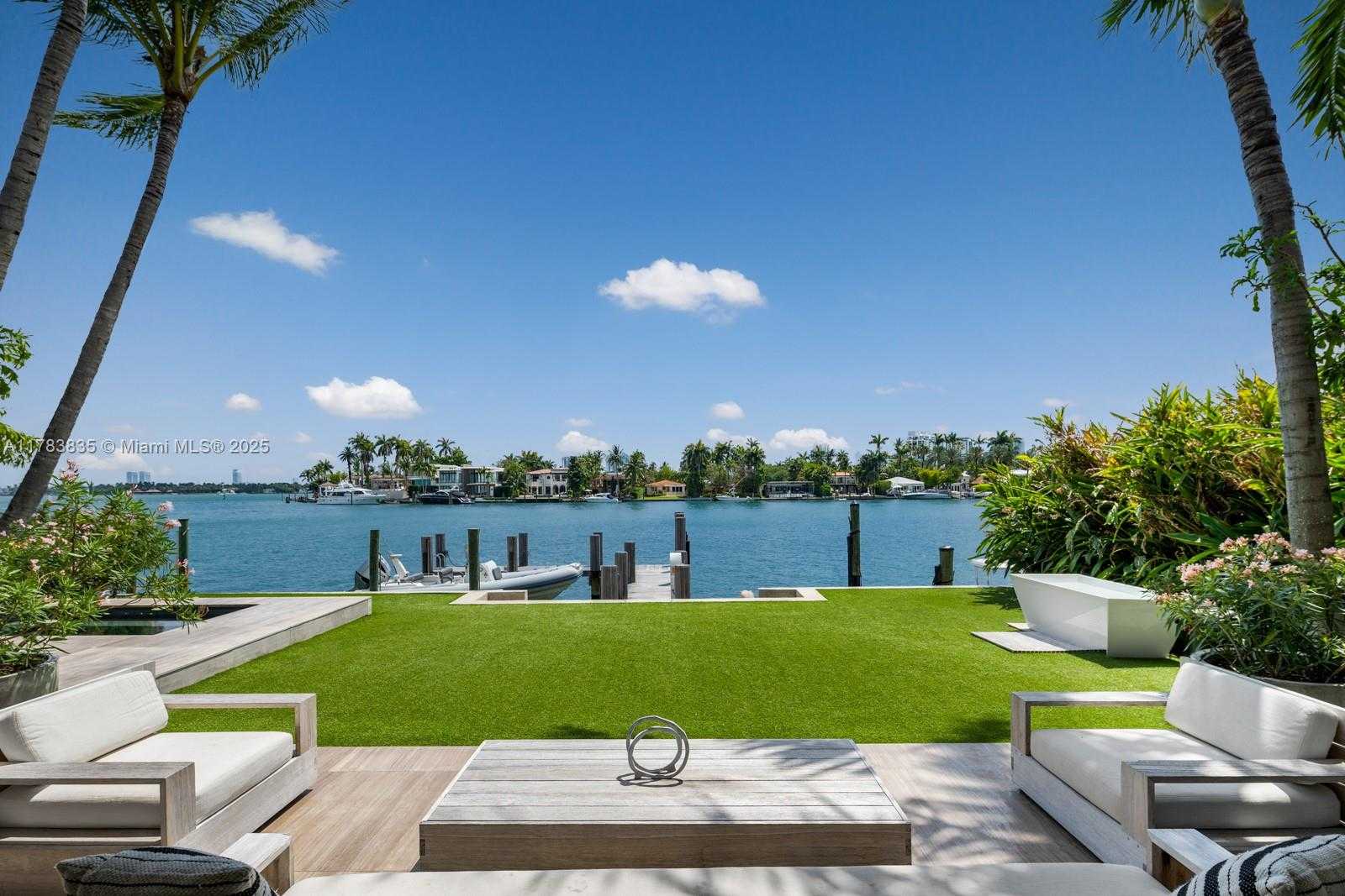Small Image of 609 EAST DILIDO DR, Miami Beach Number 36