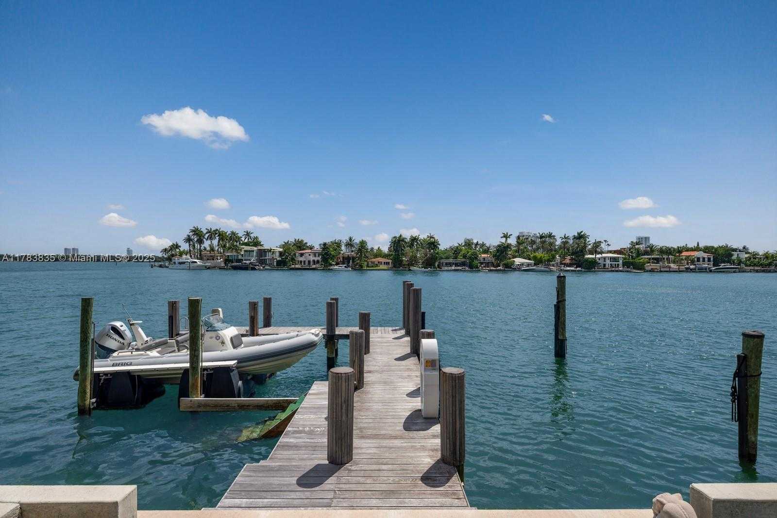 Small Image of 609 EAST DILIDO DR, Miami Beach Number 37