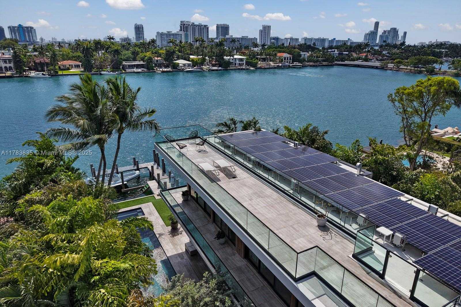 Small Image of 609 EAST DILIDO DR, Miami Beach Number 42