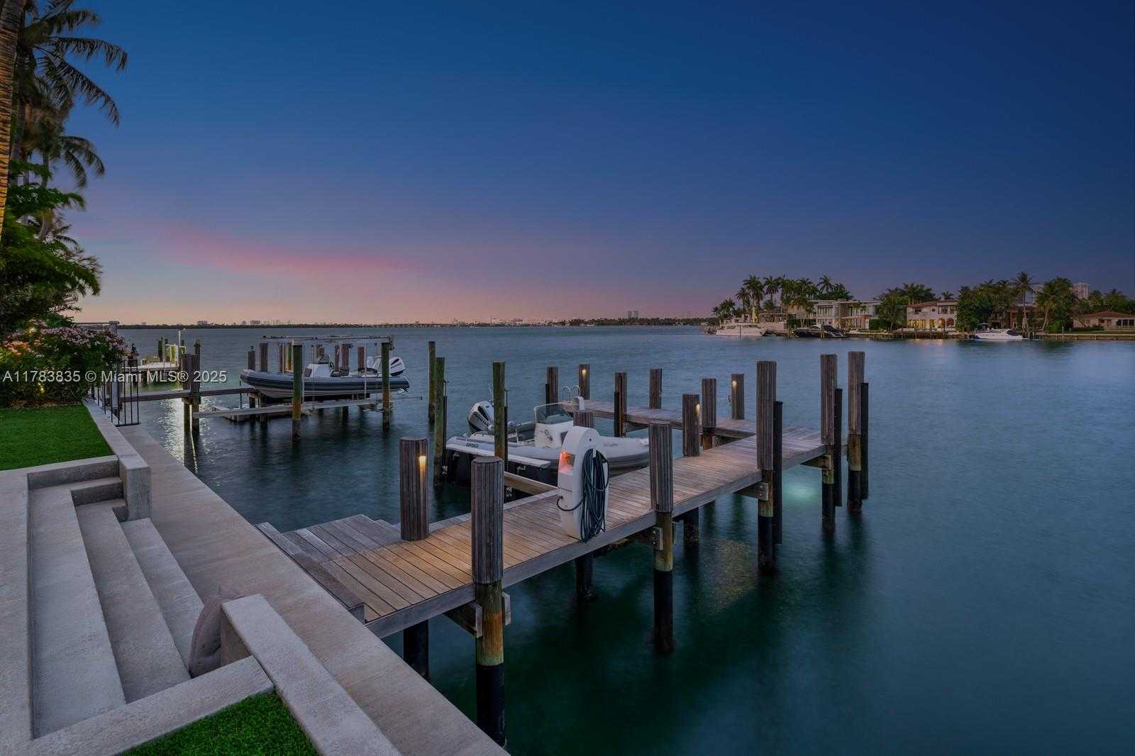 Small Image of 609 EAST DILIDO DR, Miami Beach Number 46