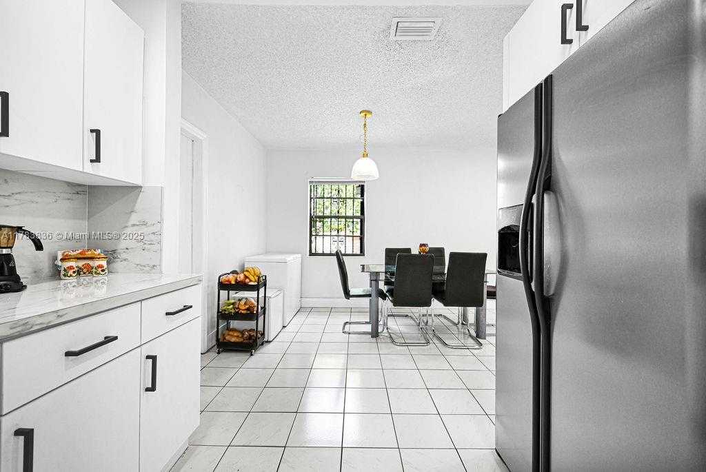 Small Image of 5080 EAST 5TH AVE, Hialeah Number 17