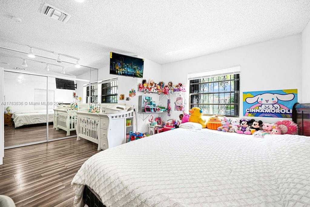 Small Image of 5080 EAST 5TH AVE, Hialeah Number 22