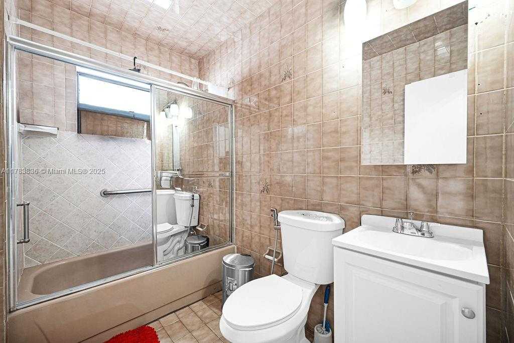 Small Image of 5080 EAST 5TH AVE, Hialeah Number 26