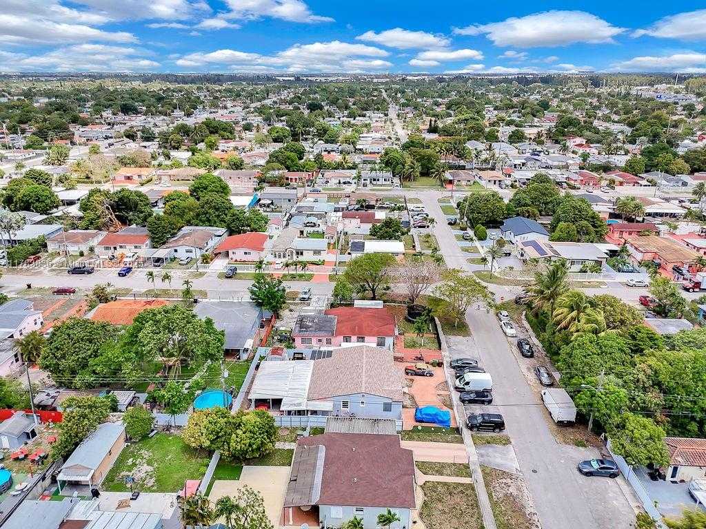 Small Image of 5080 EAST 5TH AVE, Hialeah Number 51