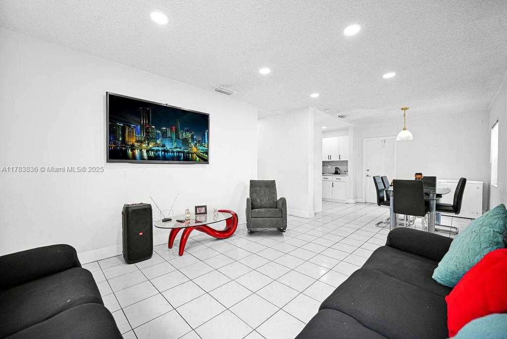 Small Image of 5080 EAST 5TH AVE, Hialeah Number 8