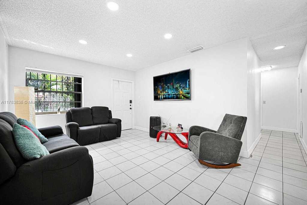Small Image of 5080 EAST 5TH AVE, Hialeah Number 9