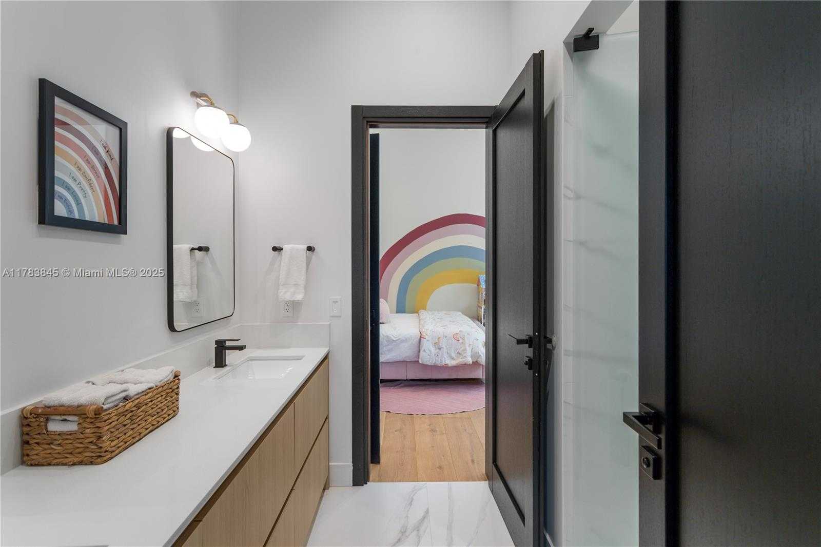 Small Image of 2275 NORTH EAST 120TH ST, North Miami Number 12