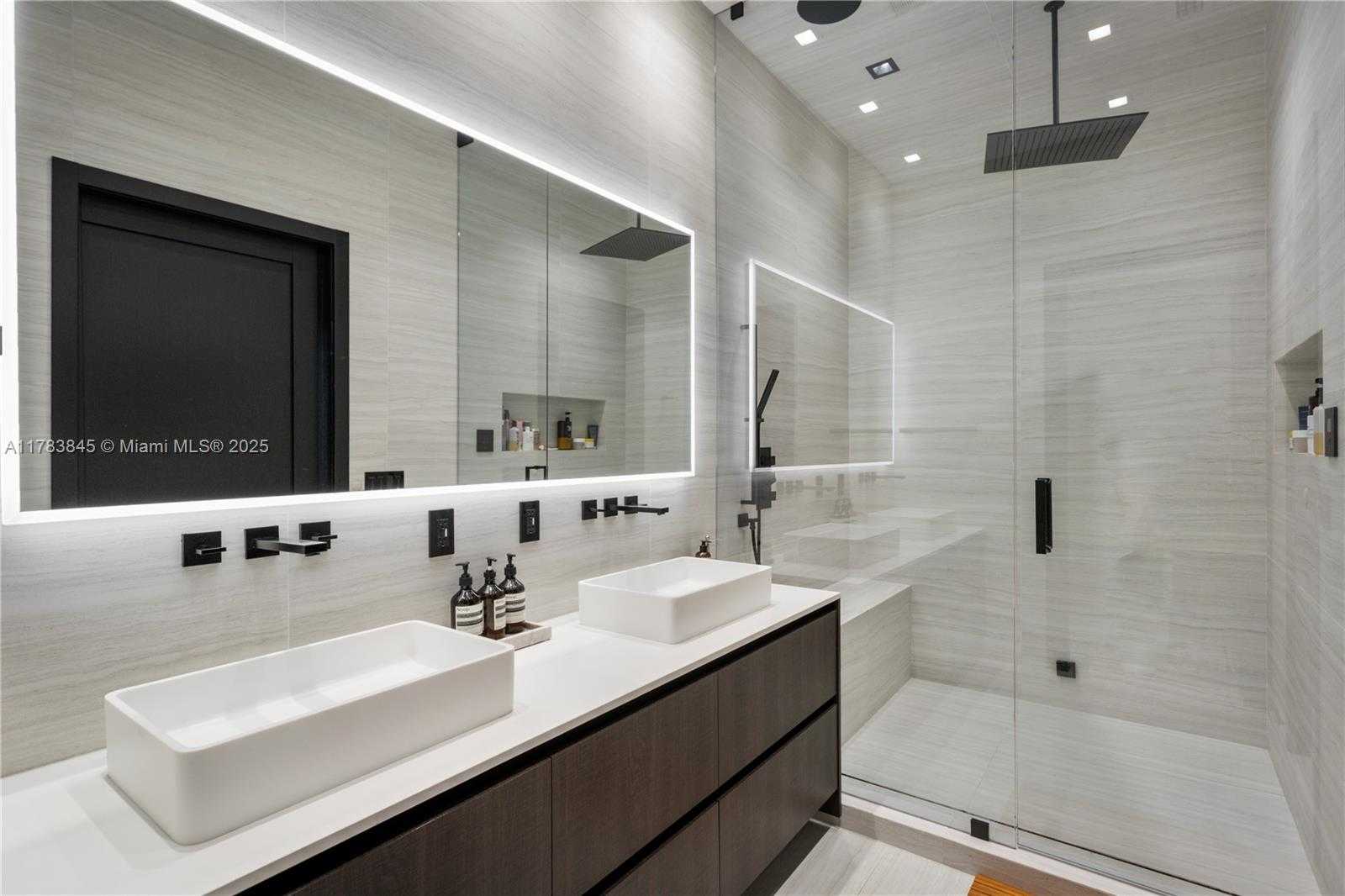 Small Image of 2275 NORTH EAST 120TH ST, North Miami Number 19