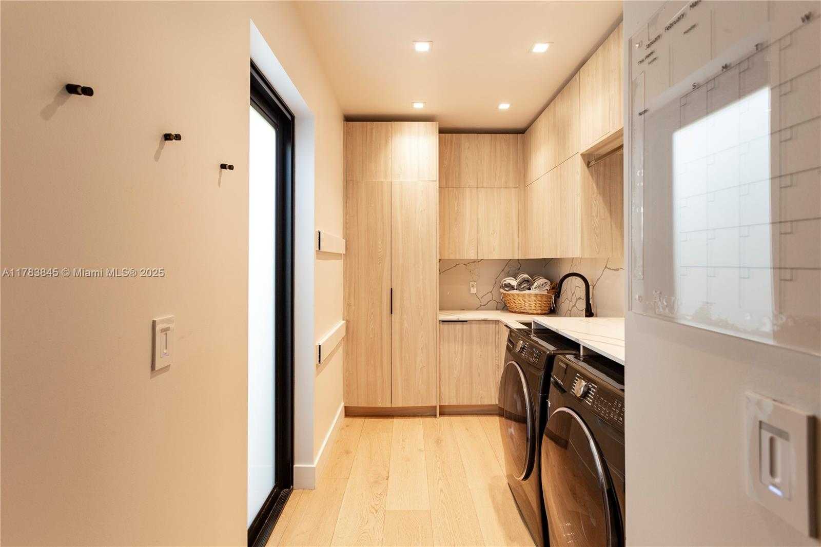 Small Image of 2275 NORTH EAST 120TH ST, North Miami Number 25
