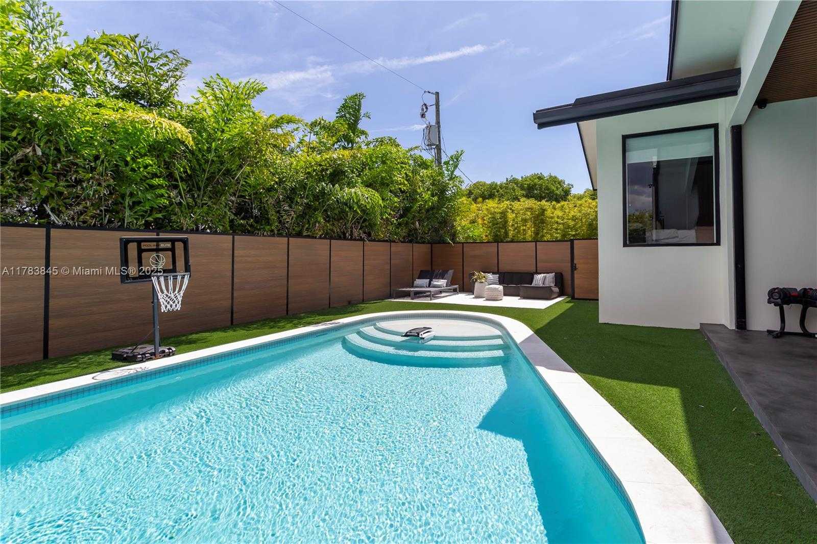 Small Image of 2275 NORTH EAST 120TH ST, North Miami Number 27