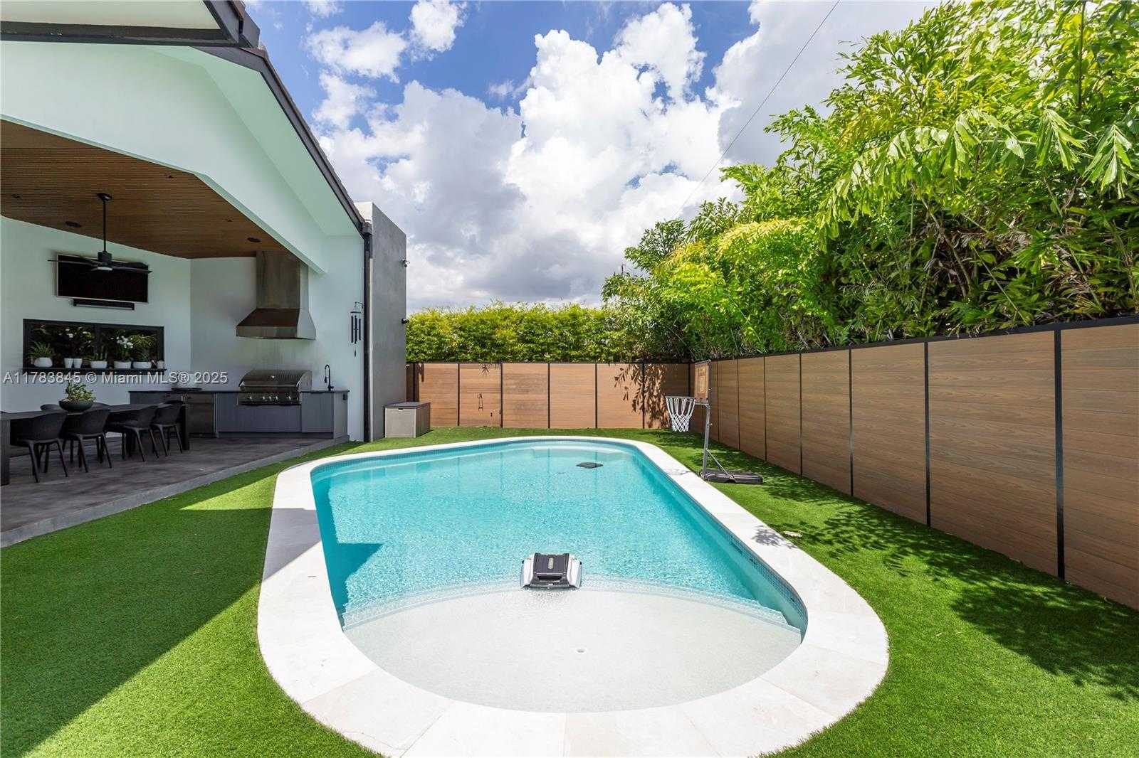 Small Image of 2275 NORTH EAST 120TH ST, North Miami Number 28