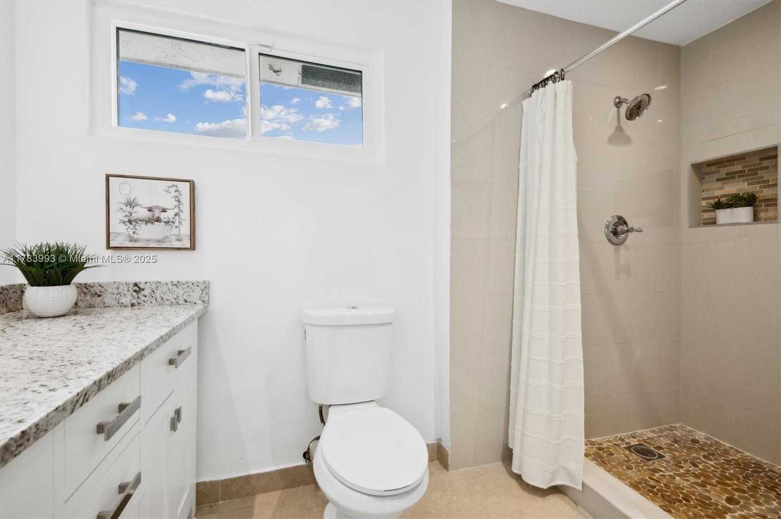 Small Image of 10560 LA PLACIDA DR, Coral Springs Number 12