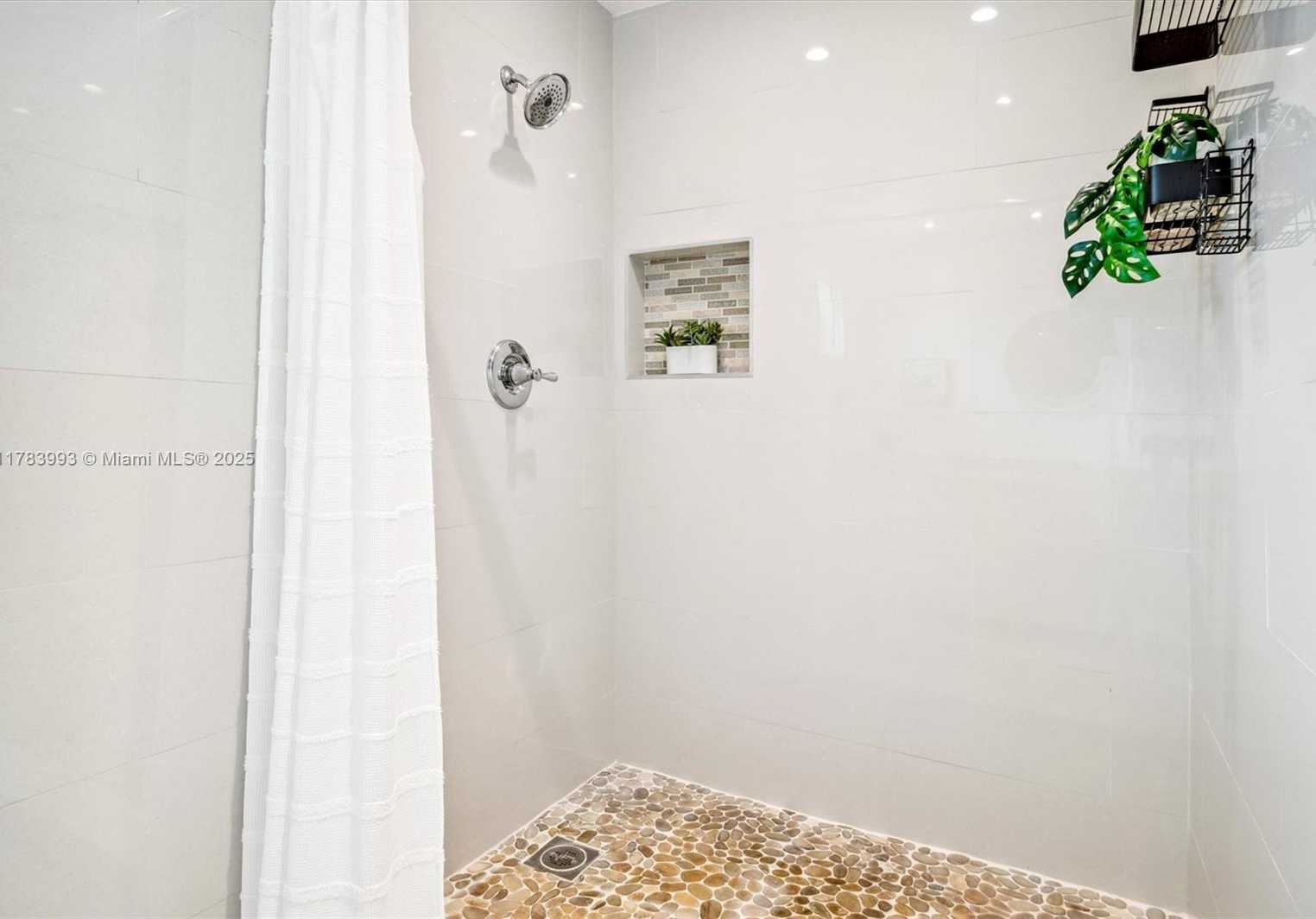Small Image of 10560 LA PLACIDA DR, Coral Springs Number 13