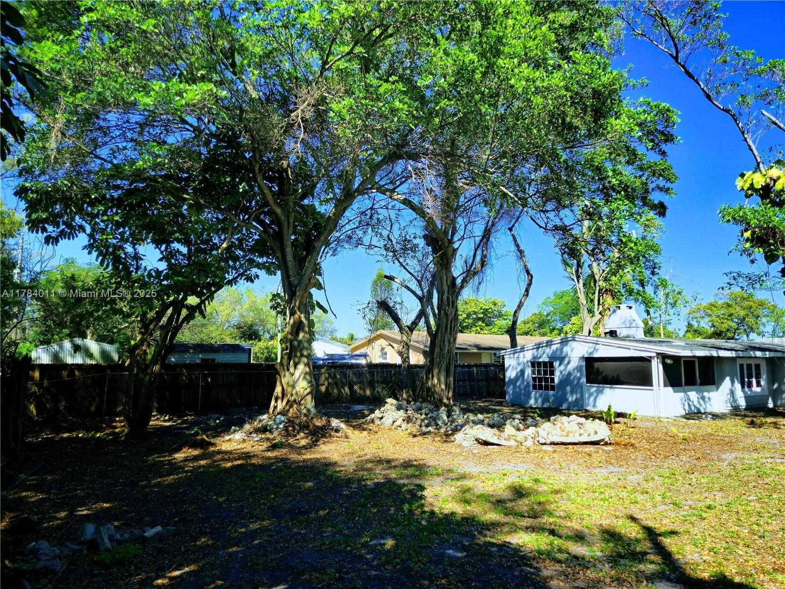 Small Image of 6208 SOUTH WEST 26TH ST, Miramar Number 22