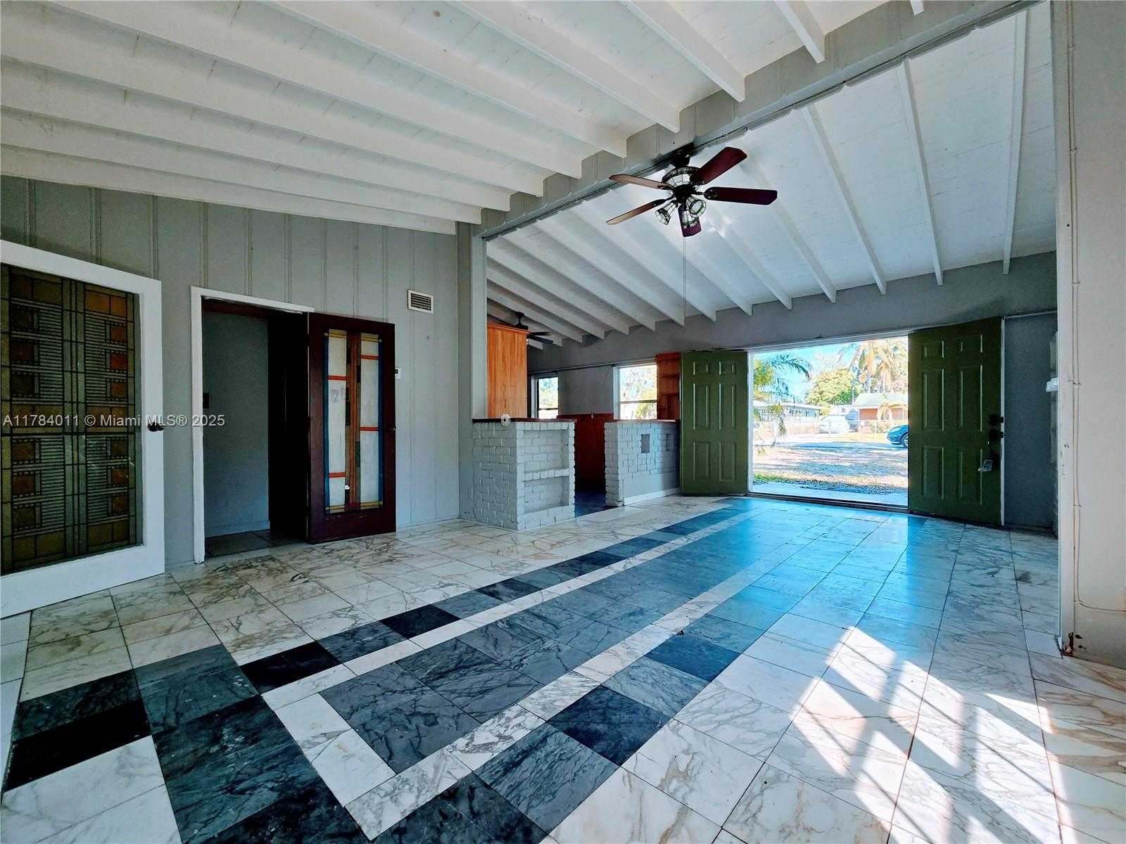 Small Image of 6208 SOUTH WEST 26TH ST, Miramar Number 4