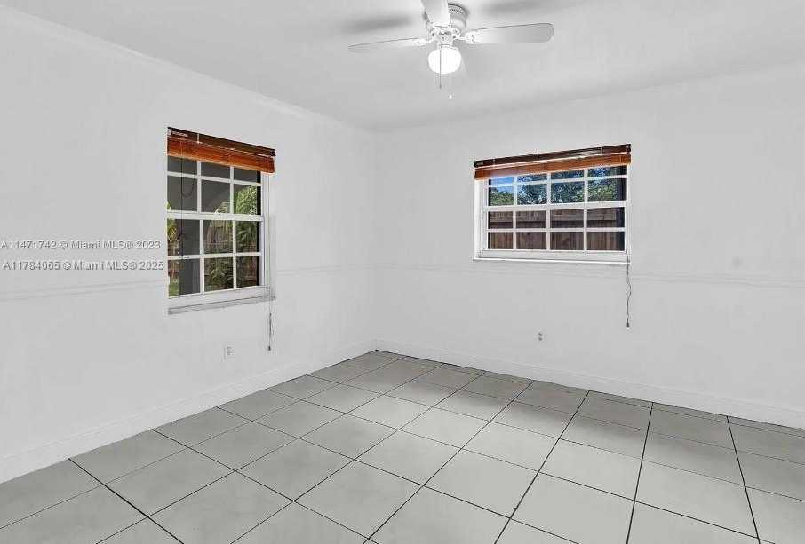 Small Image of 936 NORTH EAST 132ND ST, North Miami Number 16