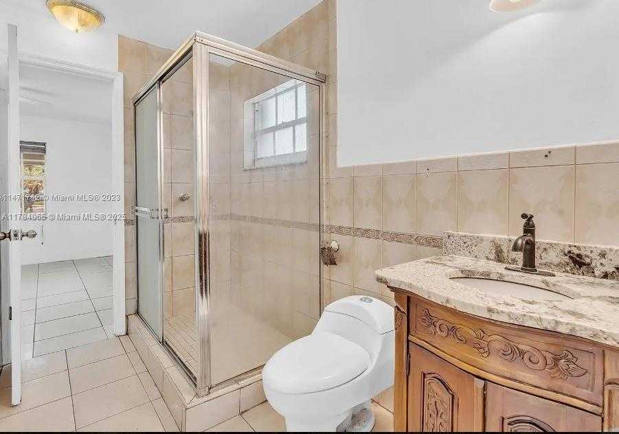 Small Image of 936 NORTH EAST 132ND ST, North Miami Number 19