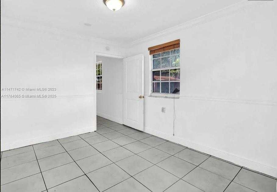 Small Image of 936 NORTH EAST 132ND ST, North Miami Number 20