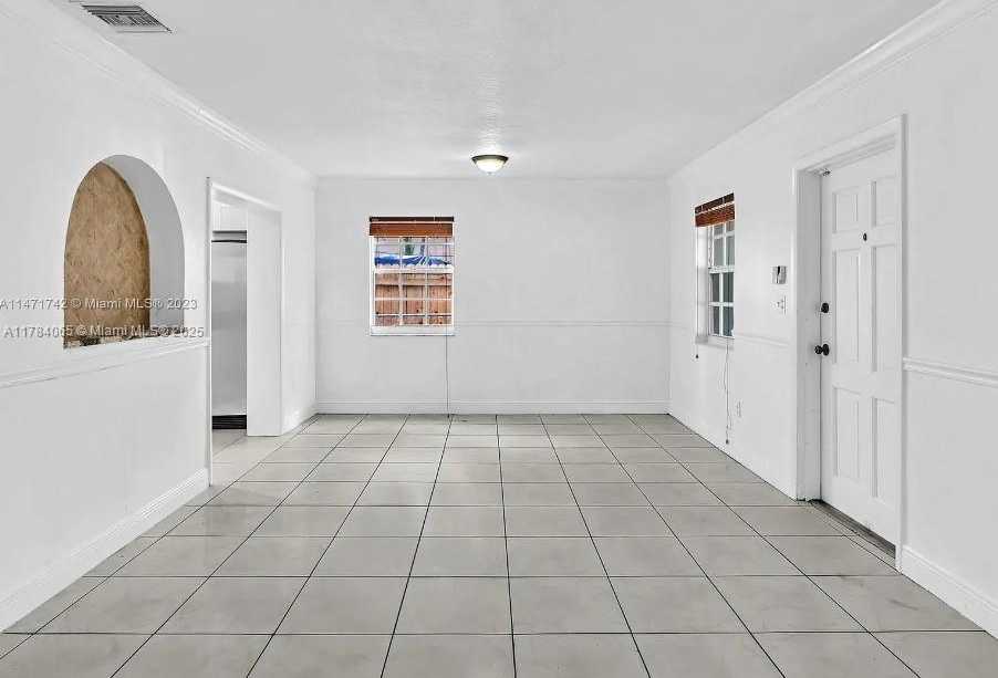 Small Image of 936 NORTH EAST 132ND ST, North Miami Number 29