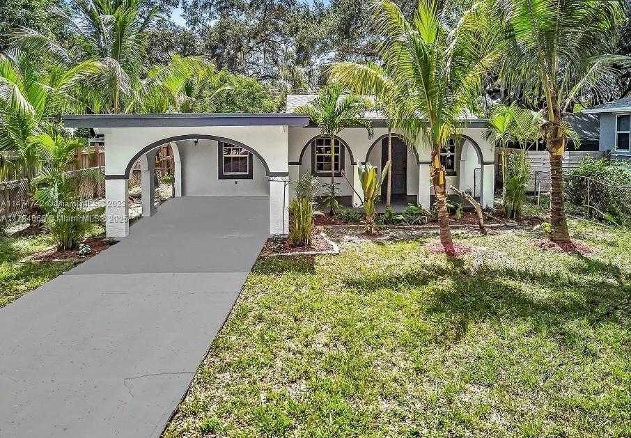 Small Image of 936 NORTH EAST 132ND ST, North Miami Number 31