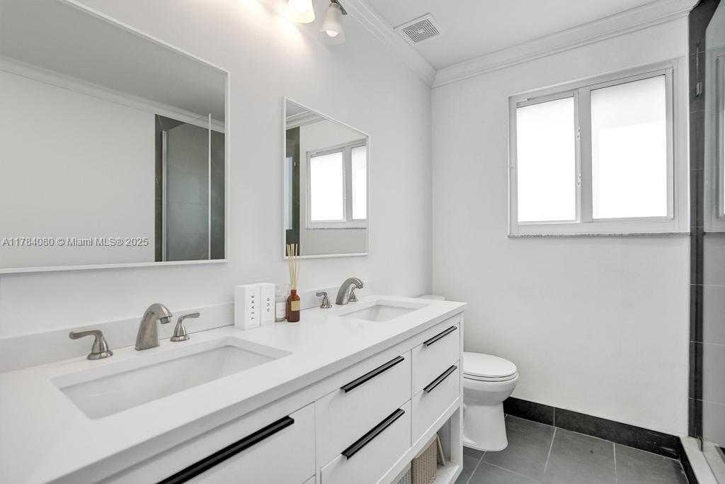 Small Image of 1322 NORTH WEST 139TH AVE, Pembroke Pines Number 26