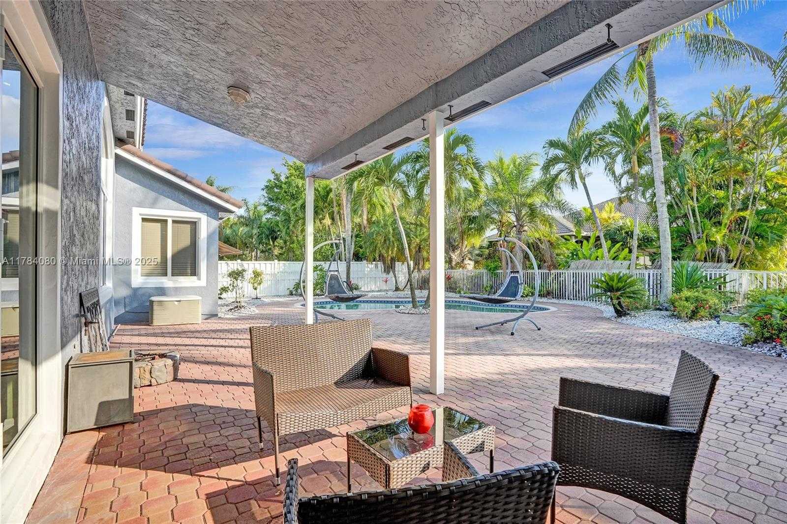 Small Image of 1322 NORTH WEST 139TH AVE, Pembroke Pines Number 33