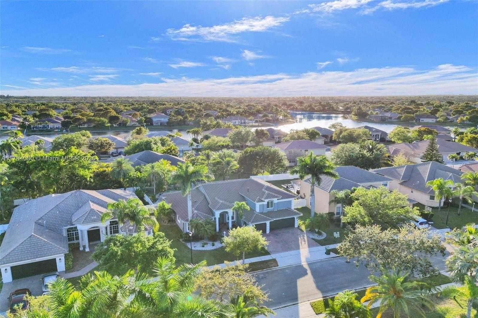 Small Image of 1322 NORTH WEST 139TH AVE, Pembroke Pines Number 37