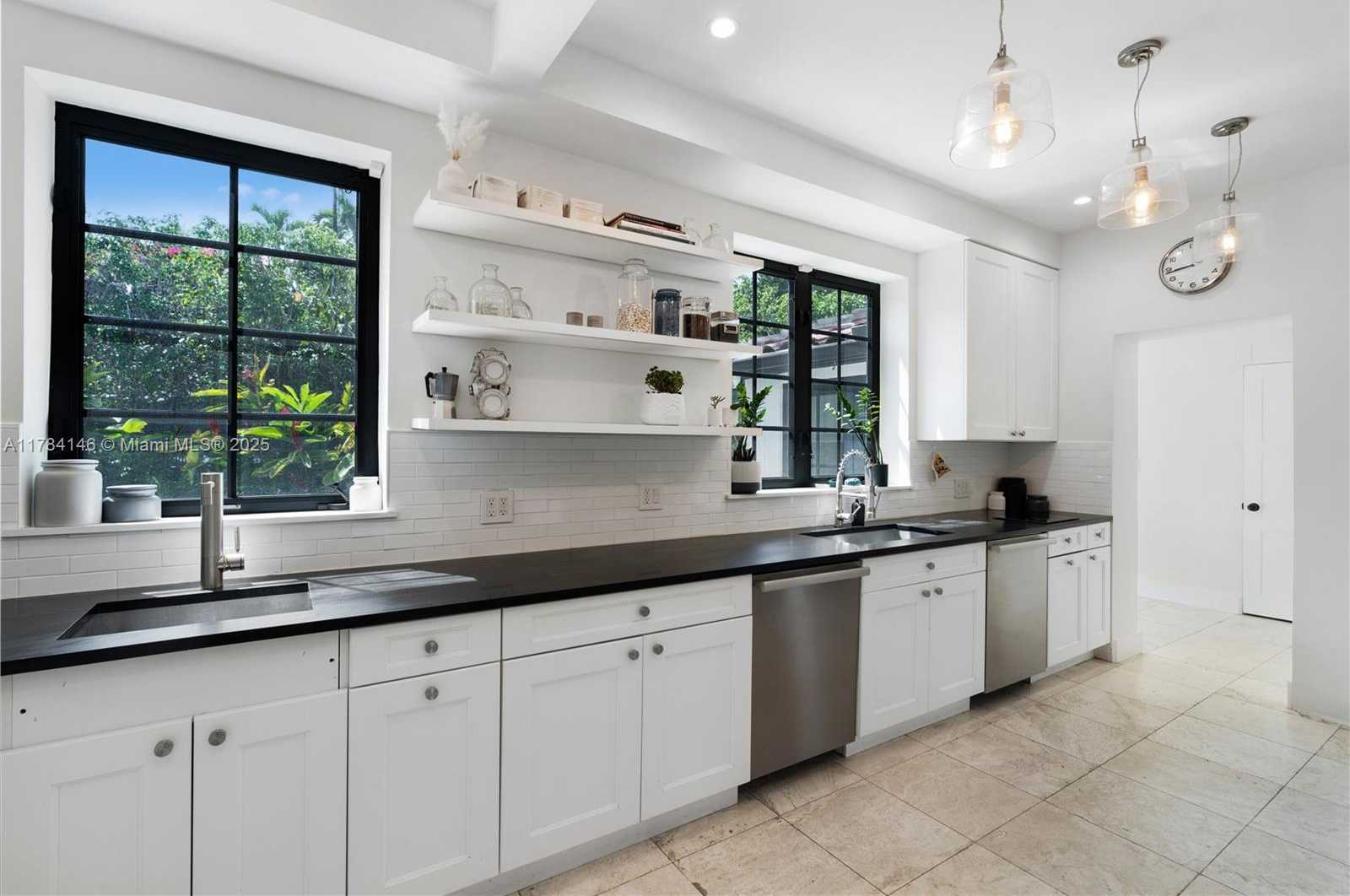 Small Image of 100 EAST DILIDO DR, Miami Beach Number 10