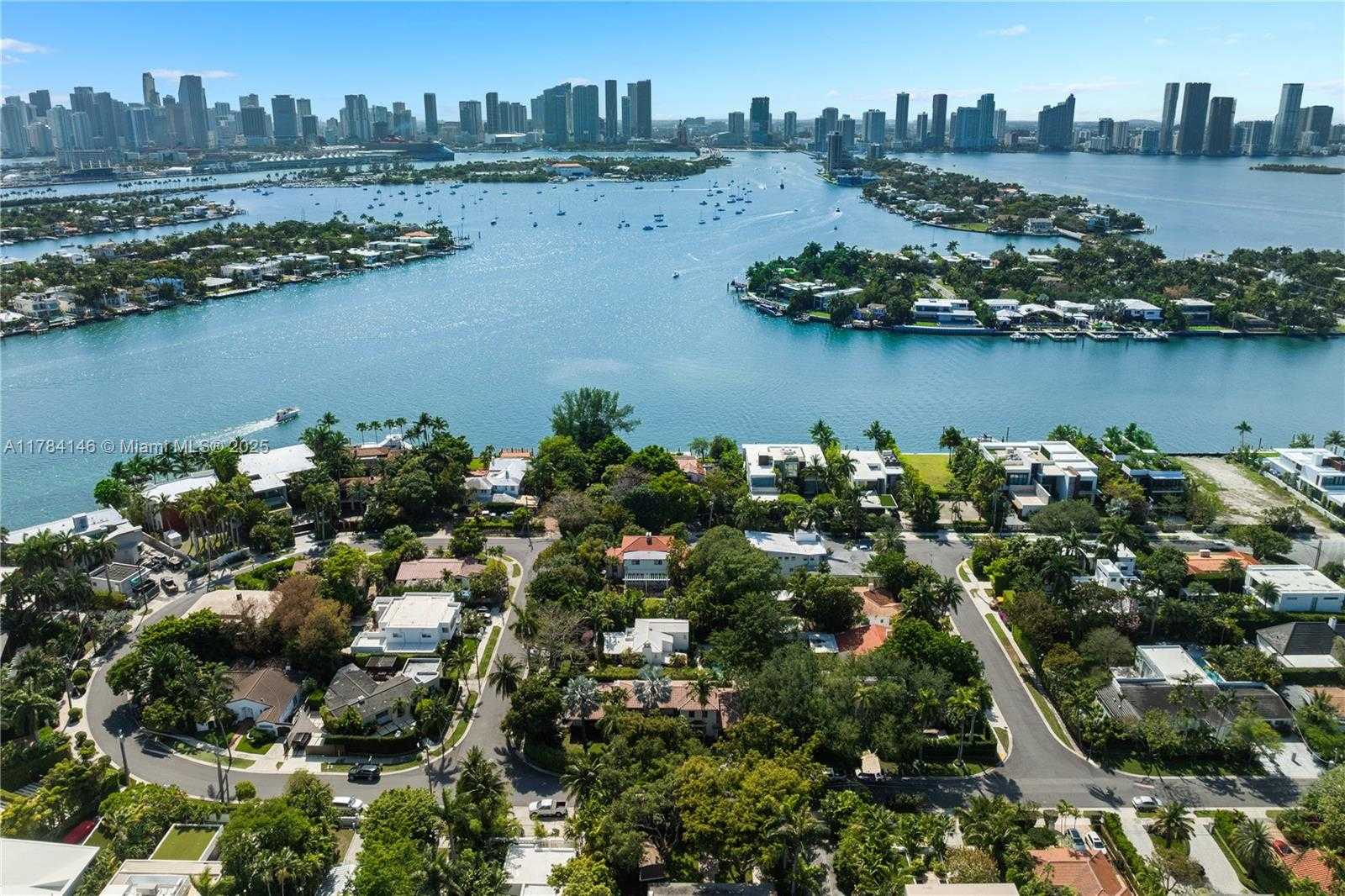 Small Image of 100 EAST DILIDO DR, Miami Beach Number 2