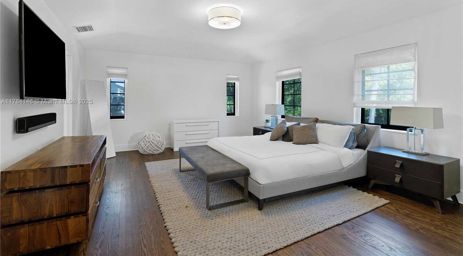 Small Image of 100 EAST DILIDO DR, Miami Beach Number 20