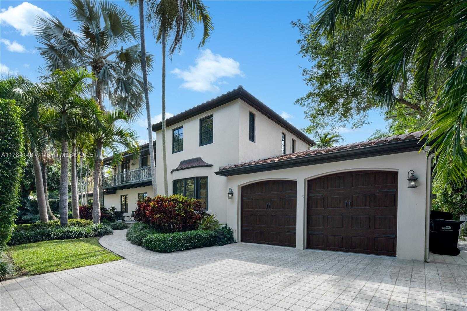 Small Image of 100 EAST DILIDO DR, Miami Beach Number 3