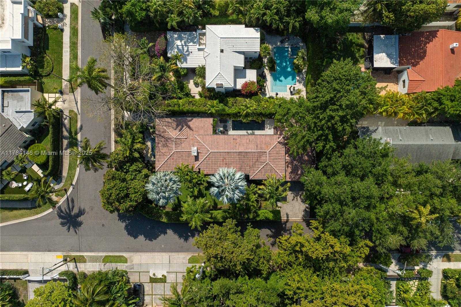 Small Image of 100 EAST DILIDO DR, Miami Beach Number 48