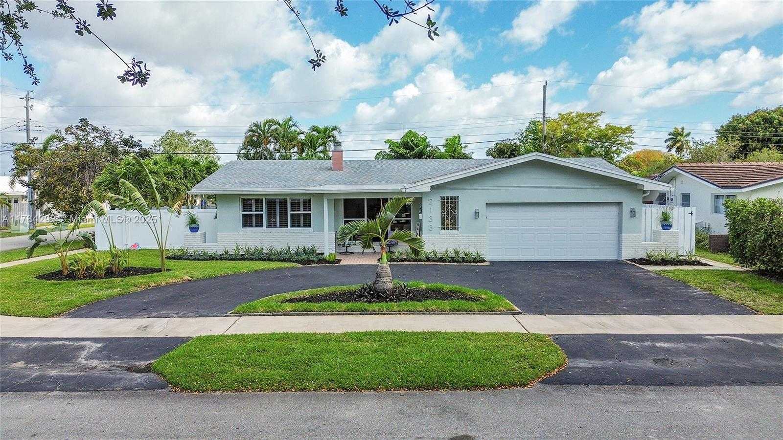 Small Image of 2133 NORTH EAST 63RD CT, Fort Lauderdale Number 2