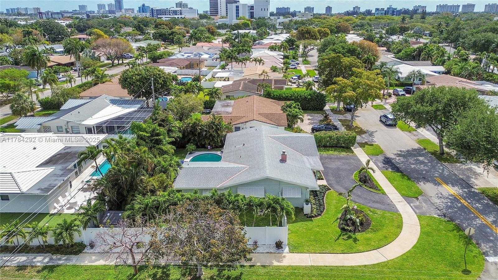 Small Image of 2133 NORTH EAST 63RD CT, Fort Lauderdale Number 43