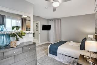 Small Image of 1321 SOUTH 16TH AVE, Hollywood Number 25