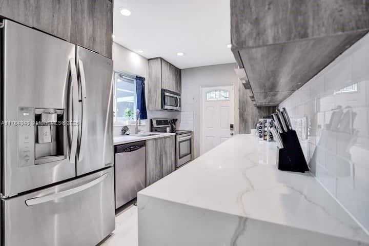 Small Image of 1321 SOUTH 16TH AVE, Hollywood Number 28