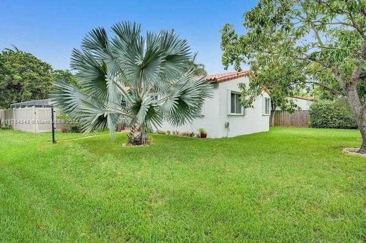 Small Image of 1321 SOUTH 16TH AVE, Hollywood Number 33