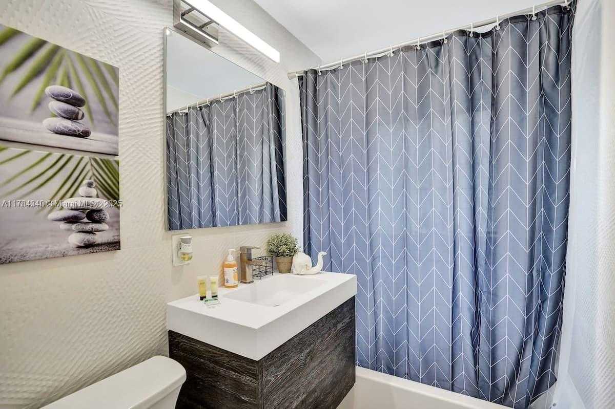 Small Image of 1321 SOUTH 16TH AVE, Hollywood Number 43