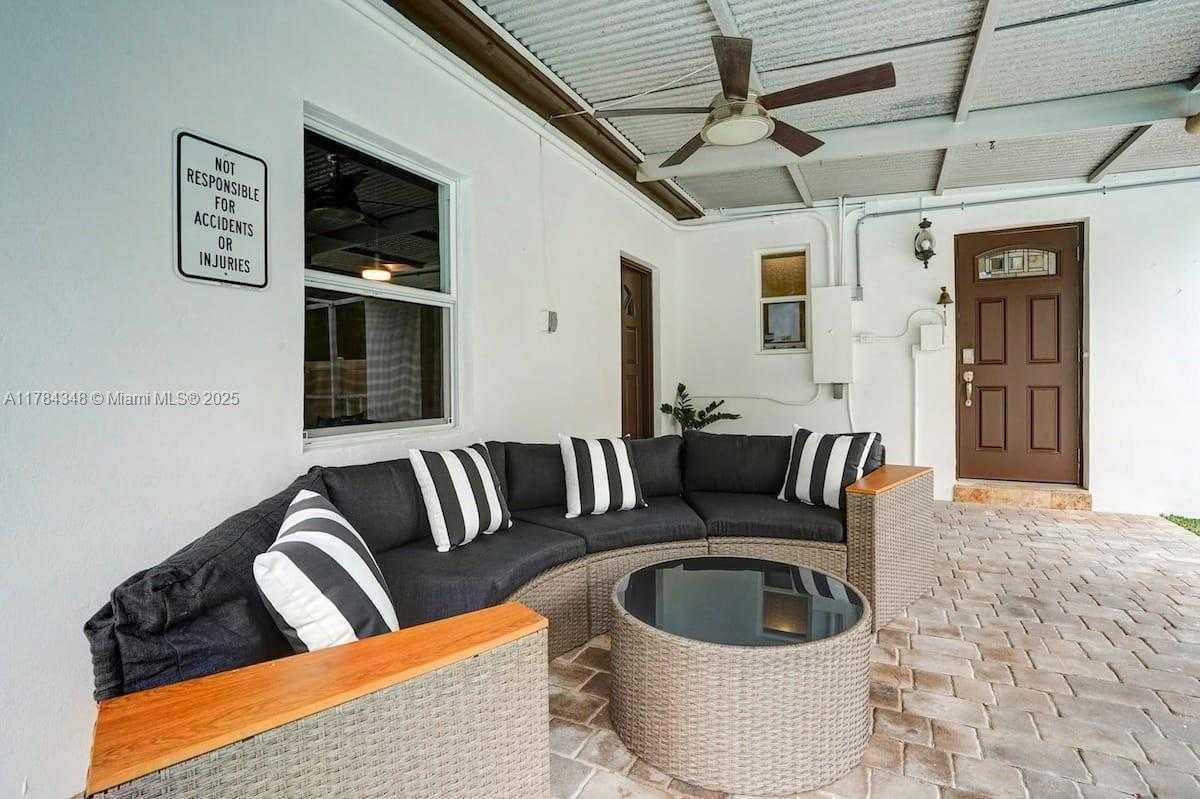 Small Image of 1321 SOUTH 16TH AVE, Hollywood Number 9