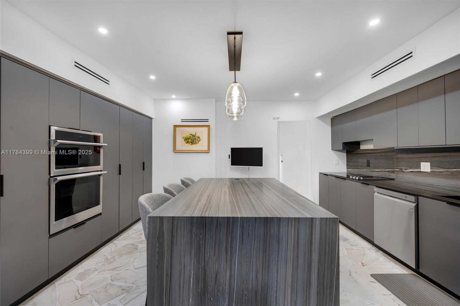Small Image of 1141 NORTH EAST 90TH ST, Miami Number 18